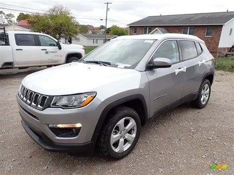 Billet Silver Metallic Jeep Compass Latitude X Photo