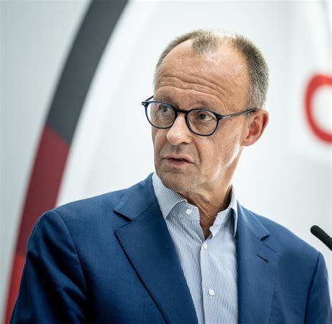 Umfrage: AfD weiter auf Rekordhoch – Merz bei Kanzlerpräferenz knapp ...