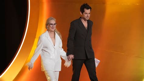 Meryl Streep, Mark Ronson present record of the year at Grammys