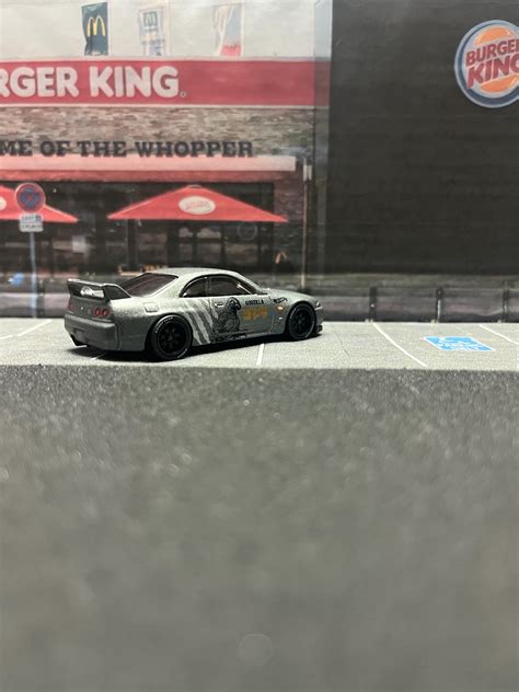 Hot Wheels Nissan Skyline Gt R Bcnr Godzilla Etsy