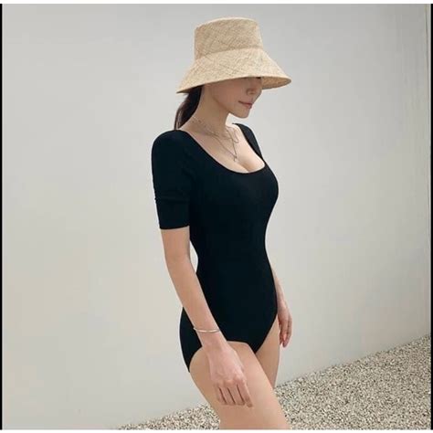 I Bi N N K N O H H Bikini Li N Th N Kh A K O Body Tay D I Ch Ng N Ng Che Khuy T I M