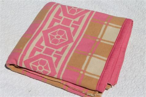 Vintage Cotton Rayon Camp Blanket Pink And Tan Plush Bed Blanket Never Used