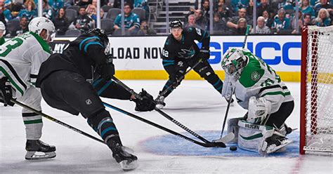 Meier Scores 2 Goals To Lead Sharks Past Stars Cbs San Francisco