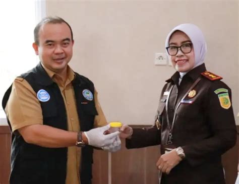 Bnk Bekasi Giat Tes Urine Di Kejaksaan Negeri Kabupaten Bekasi Dan Ini