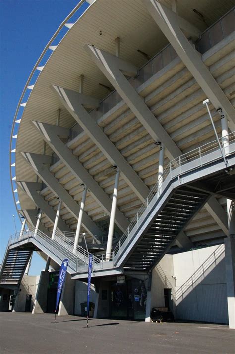 Yves du Manoir Rugby Stadium (Montpellier, 2007) | Structurae