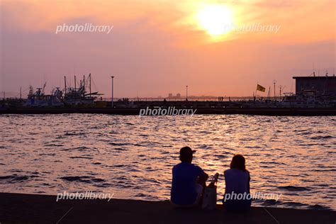 湘南の夕日 写真素材 5322910 フォトライブラリー Photolibrary