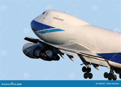 747 takeoff stock photo. Image of plane, aviation, wingtip - 590550