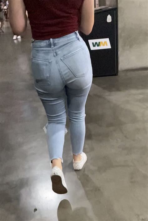 Amazing Ass Tight Jeans Forum