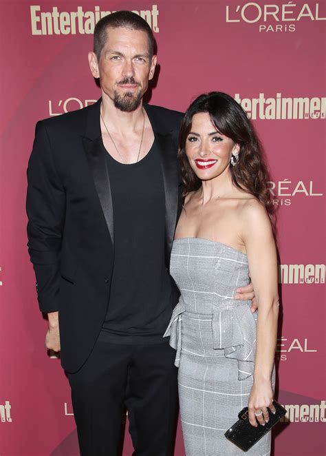 Sarah Shahi 2022