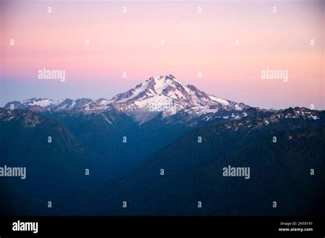 Glacier Peak Volcano in The North Cascades Stock Photo - Alamy