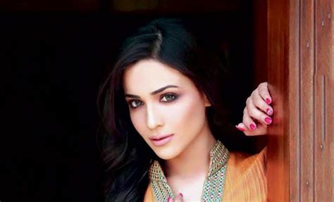 Humaima Malik - Pakistani Actress Biography, wiki, age, height, net worth, info