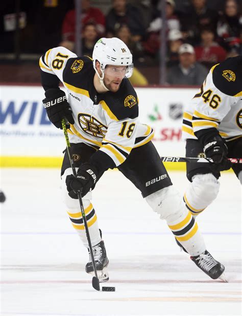 Boston Bruins Extend Pavel Zacha – Pro Hockey Rumors