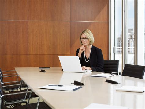 The Average Salary of Hospital Recruiter