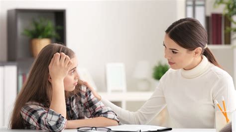 Cómo abordar las autolesiones en el aula SOM Salud Mental 360