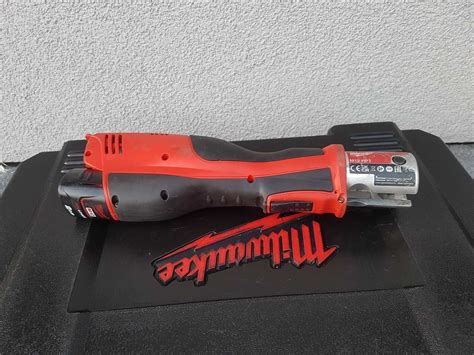 Zaciskarka do rur Milwaukee M12 HPT szczęki V12 V15 V22 V26 Ładna