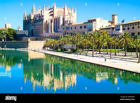 La Seu berühmten mittelalterlichen gotischen Kathedrale Palma de