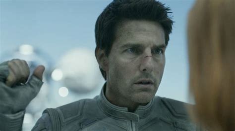 Oblivion Movie Review 2