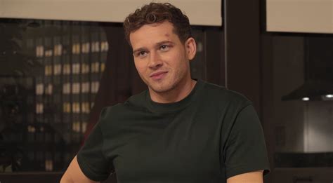 9 1 1s Oliver Stark On Bucks Bisexual Arc And Buddies Future