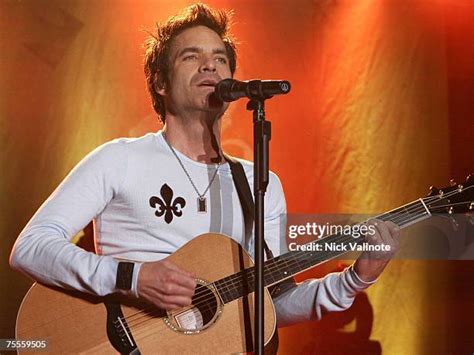 Pat Monahan Of Train Photos and Premium High Res Pictures - Getty Images