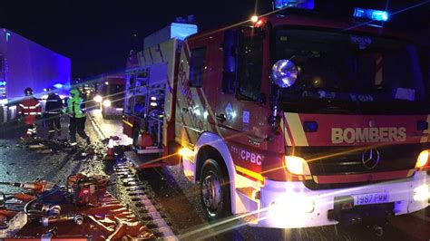 Tres Morts I Dos Ferits En Un Accident En A Tocar De L Aeroport De Castell