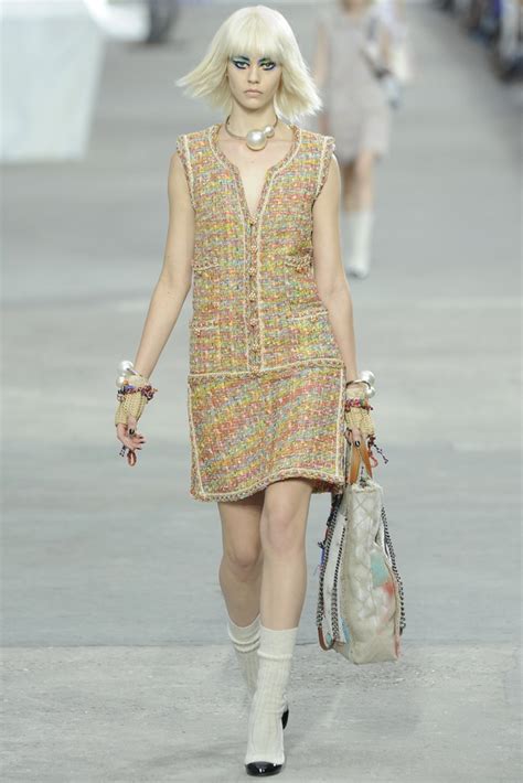 Chanel Spring 2014 Fashion Show