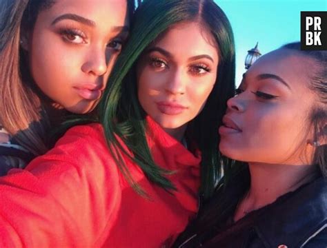 Photo Kylie Jenner Voit Encore La Vie En Vert Changement Capillaire