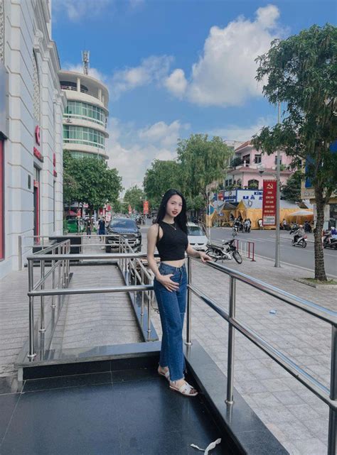 Nữ cầu thủ tuyển Việt Nam đánh dấu năm bằng bộ ảnh bikini