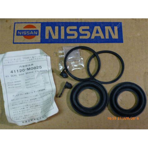 Original Nissan Datsun Cherry E10 Rep Set Bremssattel 41120 M0825