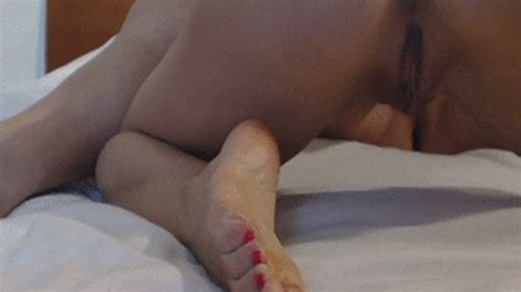 JULIA FUCKED HARD AND JIZZED ON PUSSY DHALIA AMATEUR MILF QUEEN