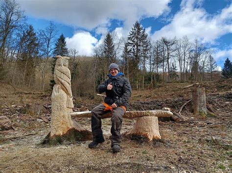 Robin Rosenthal Schnitzt Am Eichh Rnchenweg Verbandsgemeinde Kirchen