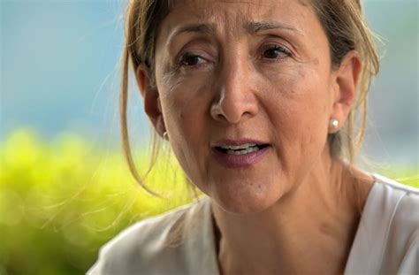 Ingrid Betancourt Renuncia A Su Candidatura Presidencial