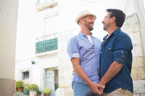 Facts And Myths About Gay Dating Meet The Right Man Or Woman
