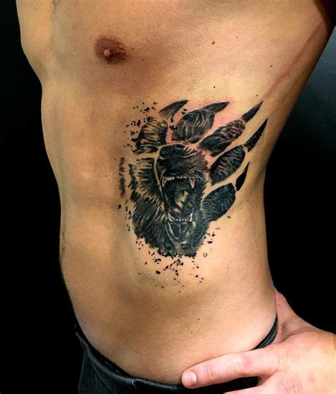 Bear Tattoo Displayroden