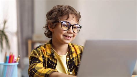 Kids' Computer Glasses: Should I Buy Them? | Yesglasses