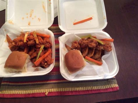 Crumpy S Hot Wings More Aus Memphis Speisekarte