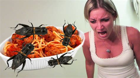 SPAGHETTI AND MEAT BUGS PRANK - YouTube