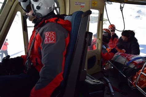 Evacuado en helicóptero un montañero herido en el pico Bóveda