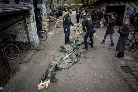 Politiet rydder igen hashboderne på Christiania BT Krimi bt dk