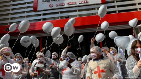 Vacunas Se Abren Paso En A Latina En Medio De Contagios DW