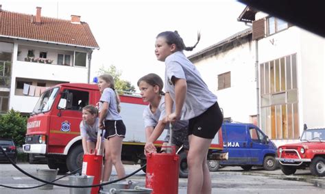 Dobrovoljno vatrogasno društvo Lena Božović vatrogasac