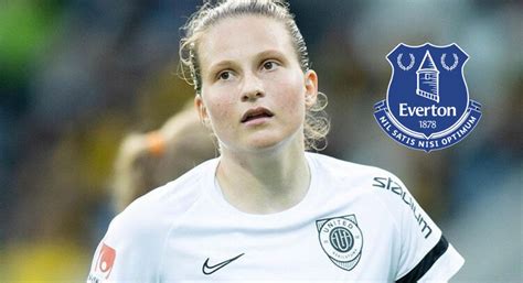 Womens Transfer News On Twitter Everton Look Set To Sign Right