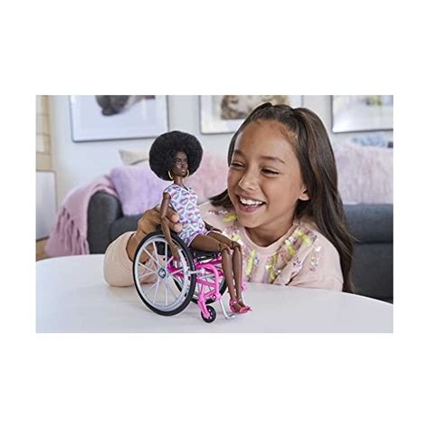 Barbie Poup E Mannequin Fashionistas Poup E Avec Fauteuil Roulant E