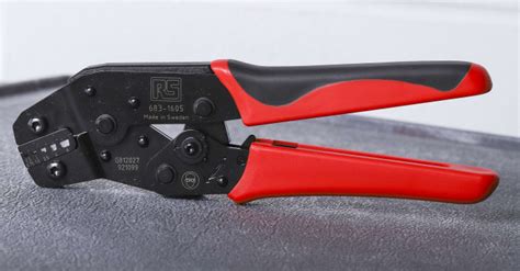 Rs Pro Rs Pro Hand Ratcheting Crimp Tool For Wire End Sleeves 05 → 6mm² Wire 683 1605 Rs