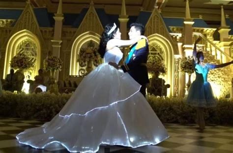 Nikah Mewah Ala Disney Perjalanan Cinta Rachel Vennya Dan Niko Al Hakim