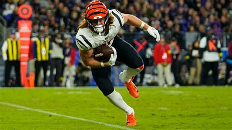 Can T Miss Play Cincinnati Bengals Tight End Hayden Hurst Burns His