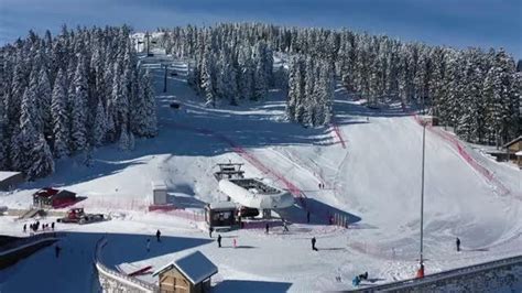 KASTAMONU Ilgaz Dağı ndaki Yurduntepe Kayak Merkezi ziyaretçilerini