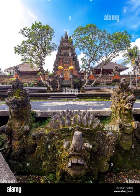 Templo De Pura Saraswati Fotograf As E Im Genes De Alta Resoluci N Alamy