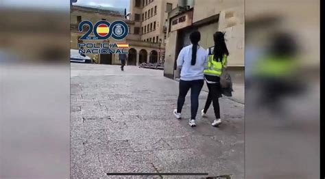 La Policía Nacional Libera A Cinco Mujeres En Oviedo Que Eran