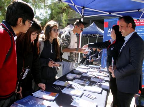 Estudiantes asistieron a la primera feria vocacional del año en Calama