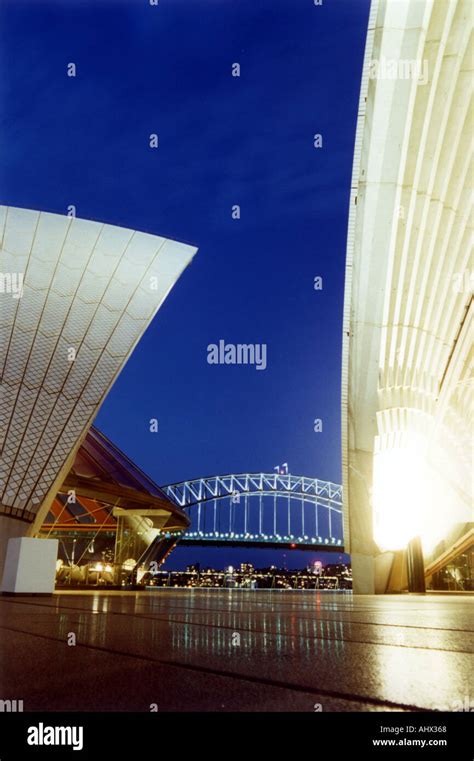 Sydney opera House at Night Stock Photo - Alamy